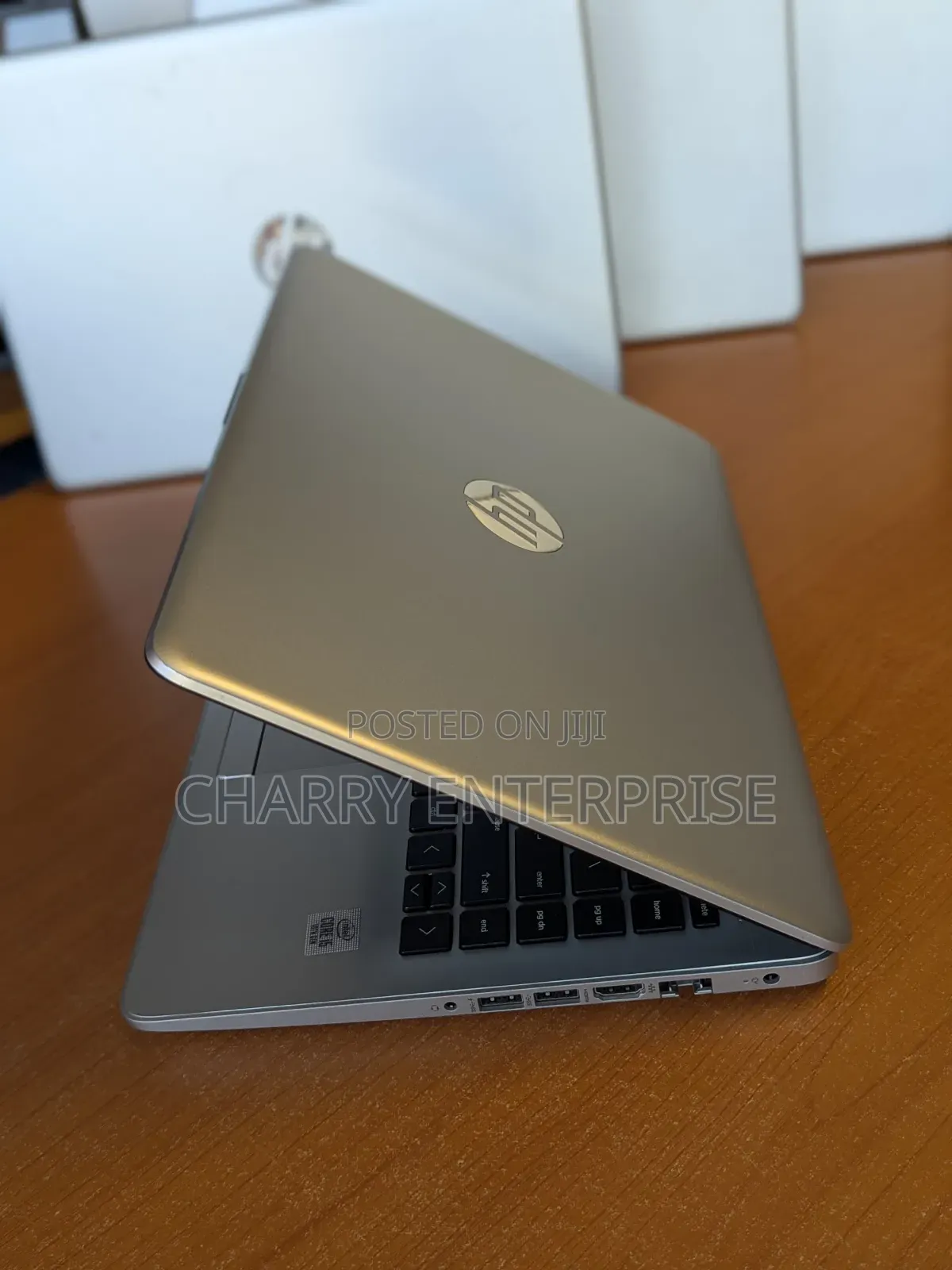 Laptop HP 348 G5 8GB Intel Core i5 SSD 256GB