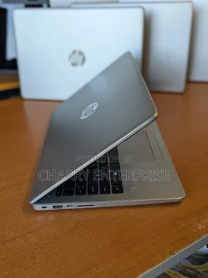 Laptop HP 348 G5 8GB Intel Core i5 SSD 256GB
