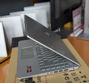 Laptop HP 14S 8GB AMD Ryzen 5 SSD 256GB