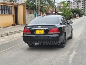 Toyota Crown 2006 Black
