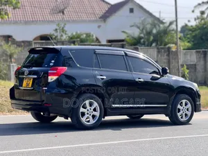 Toyota Vanguard 2011 Black