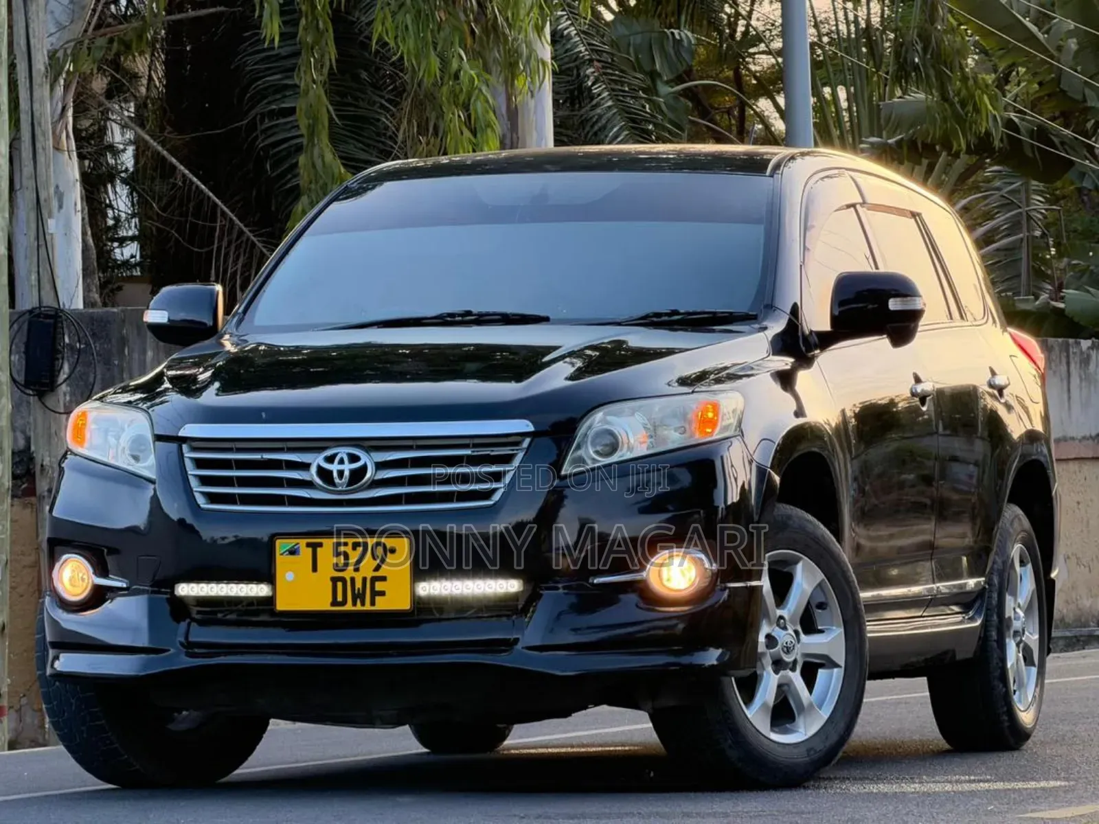Toyota Vanguard 2011 Black