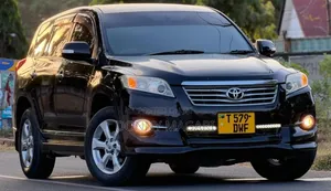 Toyota Vanguard 2011 Black
