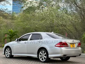 Toyota Crown 2009 Silver