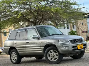 Toyota RAV4 1999 Silver