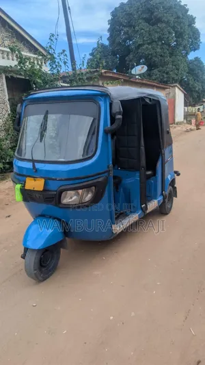 Bajaj Boxer X125 2025 Black