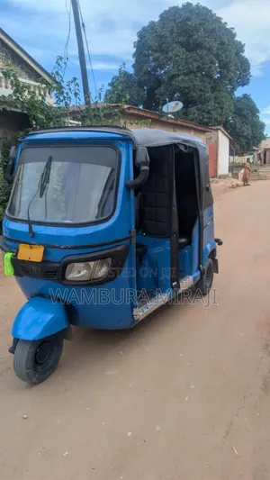 Bajaj Boxer X125 2025 Black