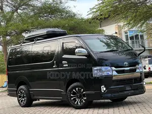 Toyota Quantum 2014