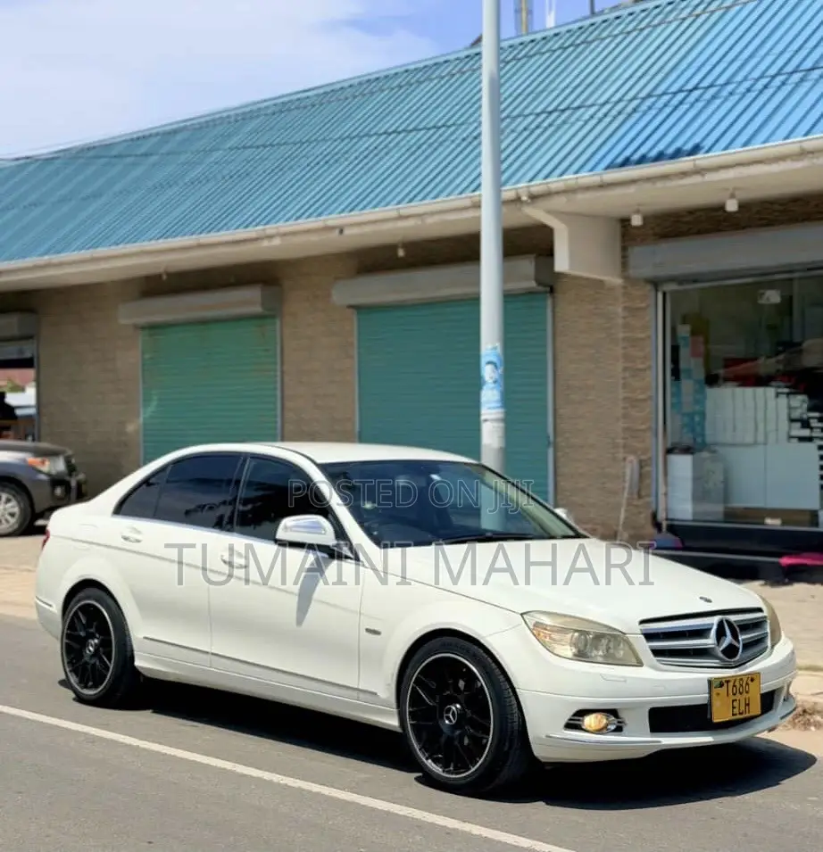 Mercedes-Benz C-Class 2006 White