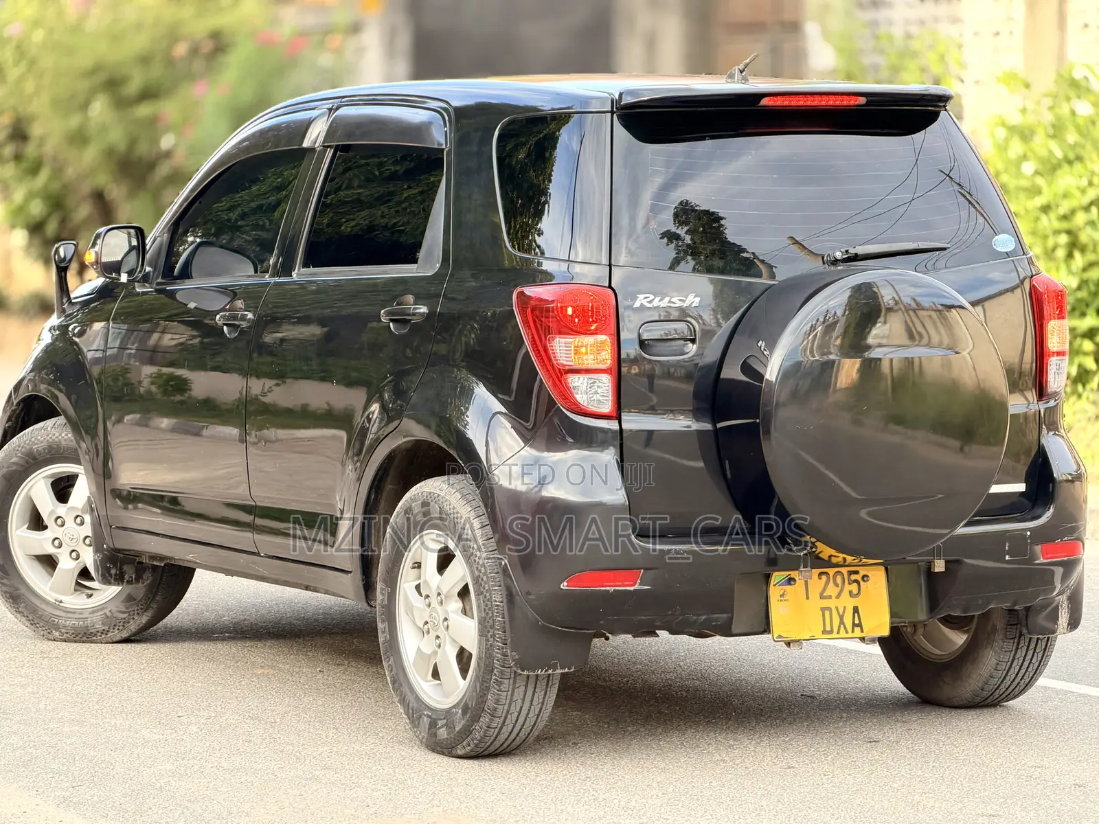 Toyota Rush 1.5 AWD 2010 Black