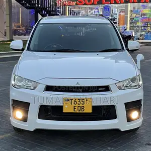 Mitsubishi Outlander 2010 White