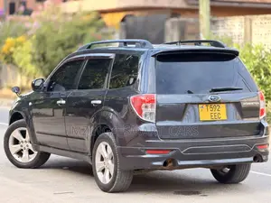Subaru Forester 2010 Gray
