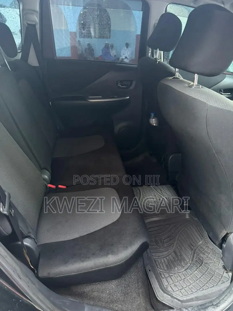 Toyota Ractis 2005 Black