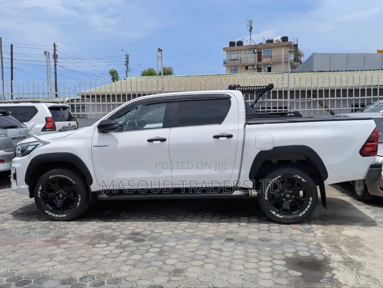 Toyota Hilux Rogue 4x4 2018 White
