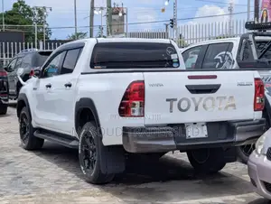 Toyota Hilux Rogue 4x4 2018 White