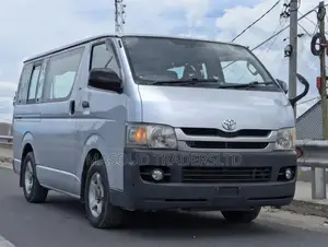 Toyota Quantum 2012 Silver