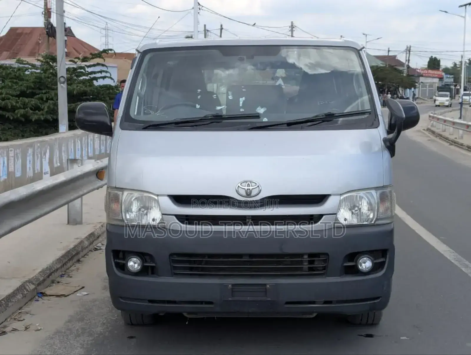 Toyota Quantum 2012 Silver