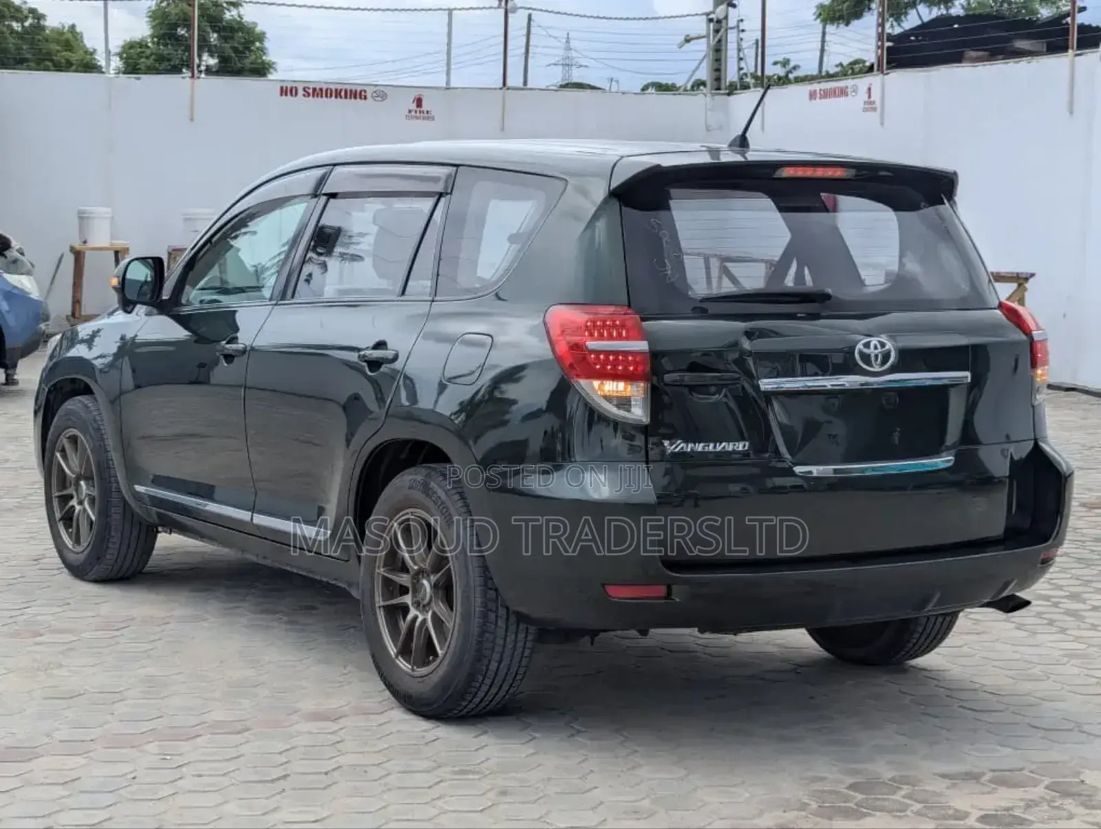 Toyota Vanguard 2010 Green