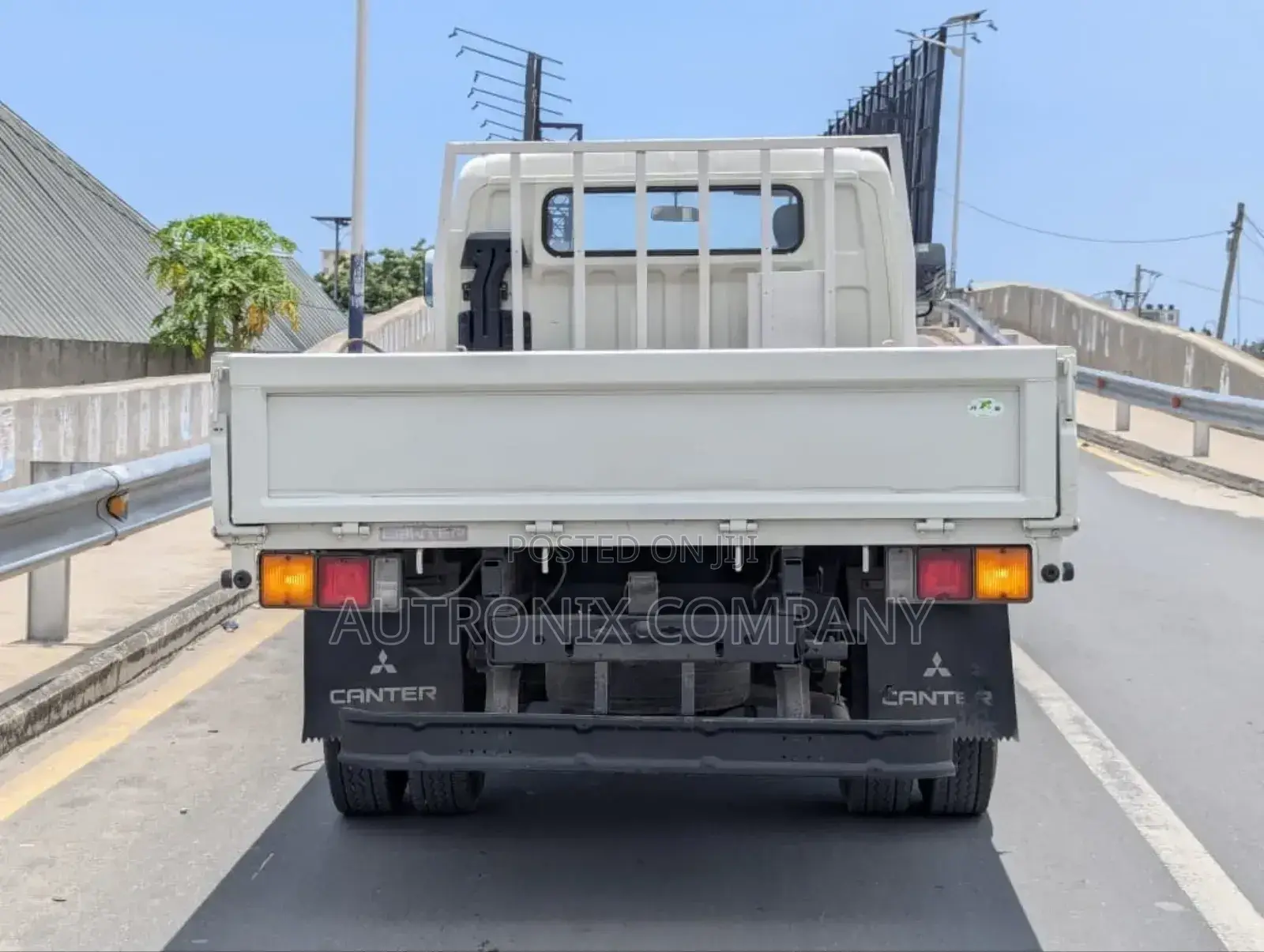 Mitsubishi Canter Truck