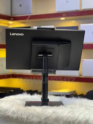 Lenovo ThinkCentre M910z AIO 8GB Intel Core i3 HDD 500GB