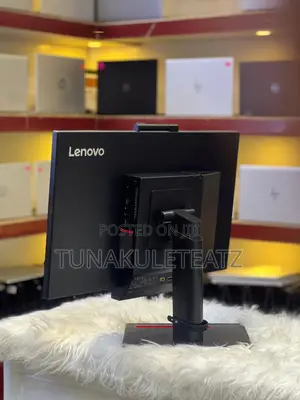 Lenovo ThinkCentre M910z AIO 8GB Intel Core i3 HDD 500GB