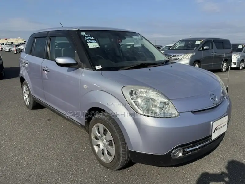 Mazda Verisa 2011 Silver