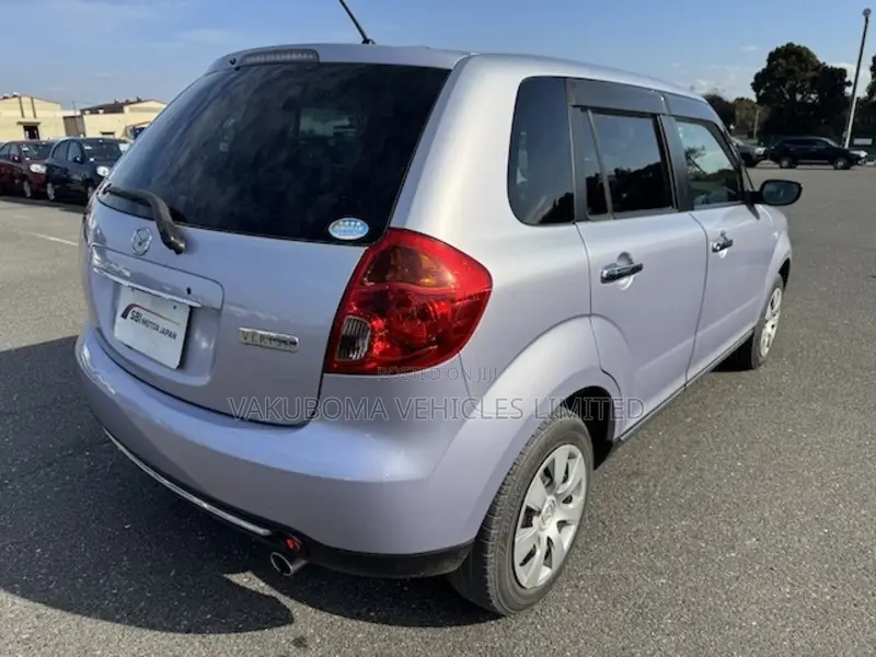 Mazda Verisa 2011 Silver