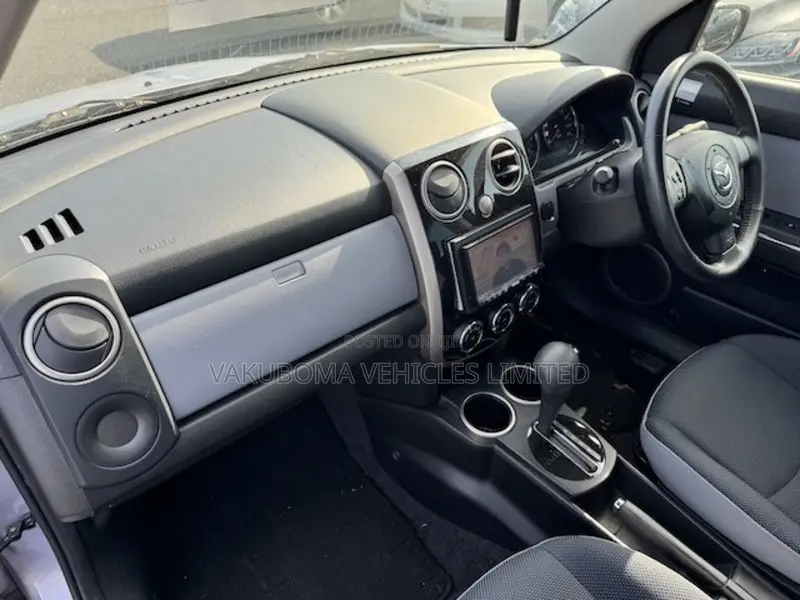 Mazda Verisa 2011 Silver