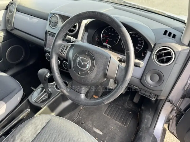 Mazda Verisa 2011 Silver