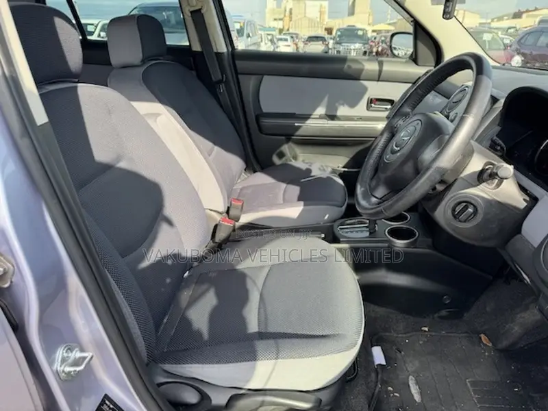 Mazda Verisa 2011 Silver