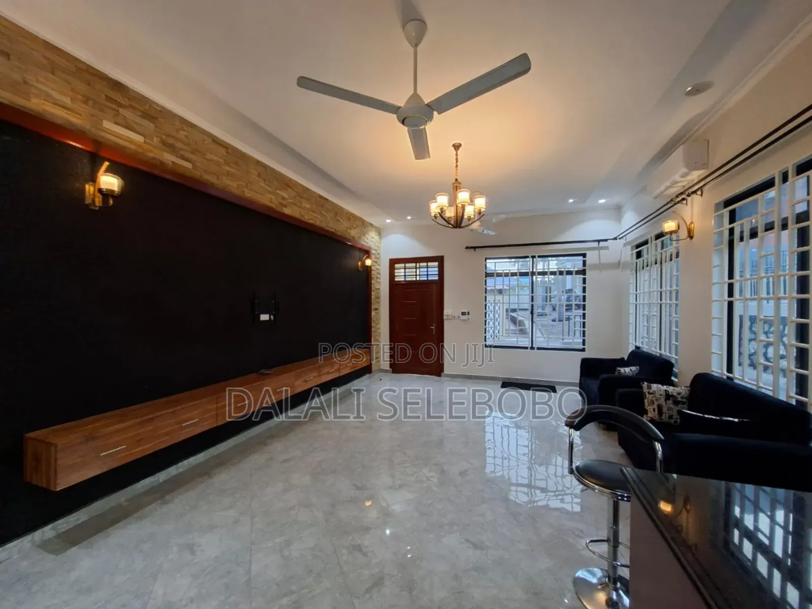 2bdrm Bungalow in Kimara Stop Over for rent