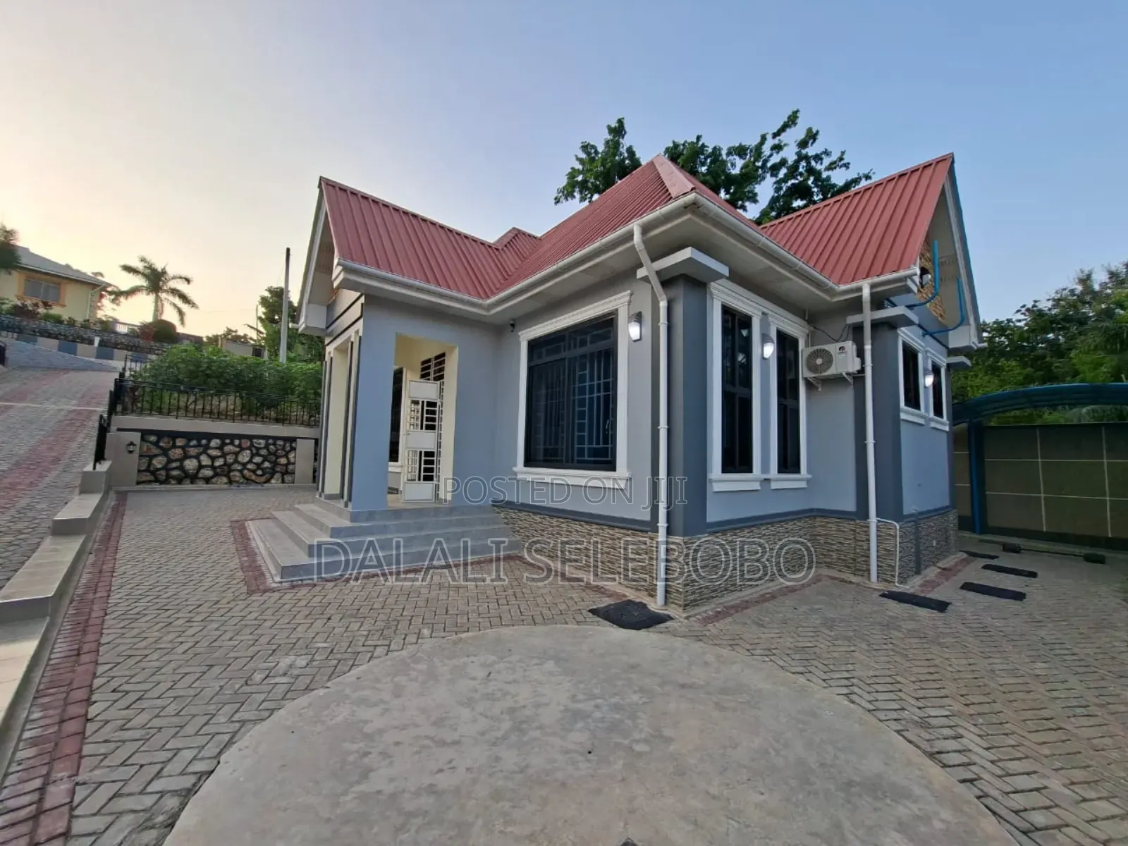 2bdrm Bungalow in Kimara Stop Over for rent