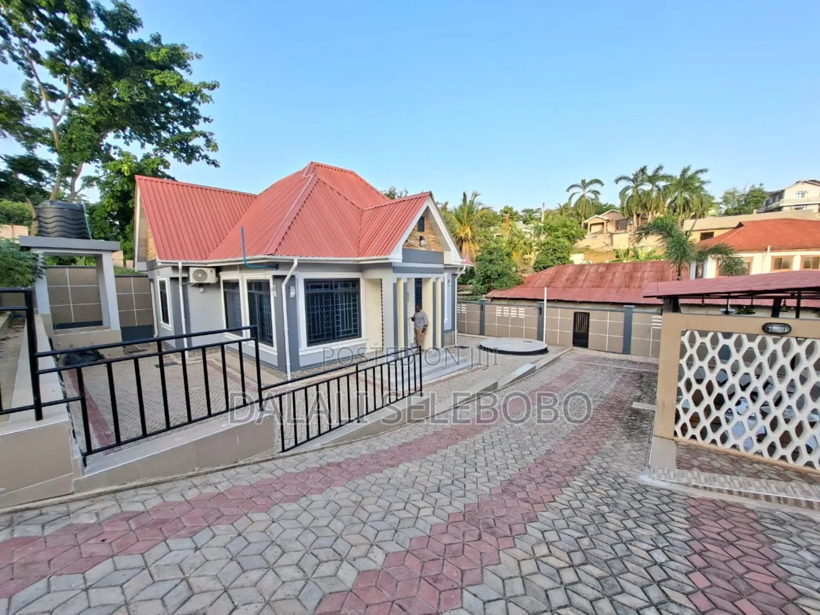 2bdrm Bungalow in Kimara Stop Over for rent