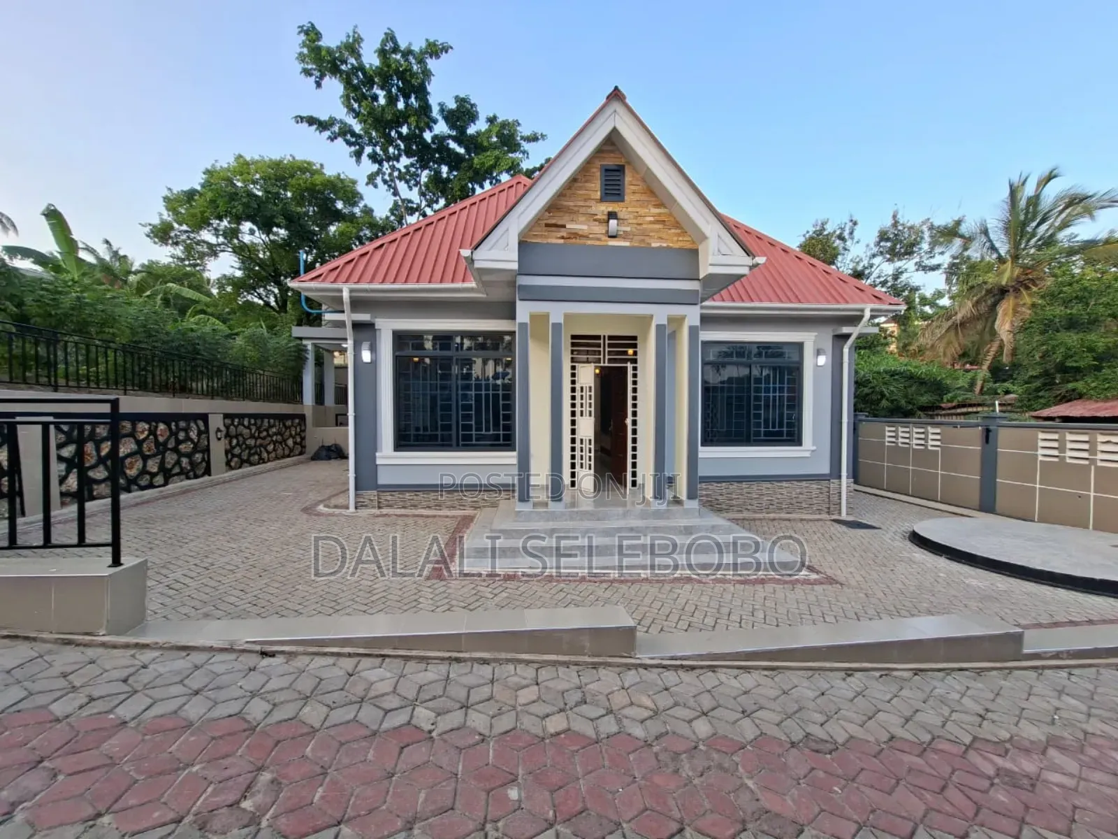 2bdrm Bungalow in Kimara Stop Over for rent