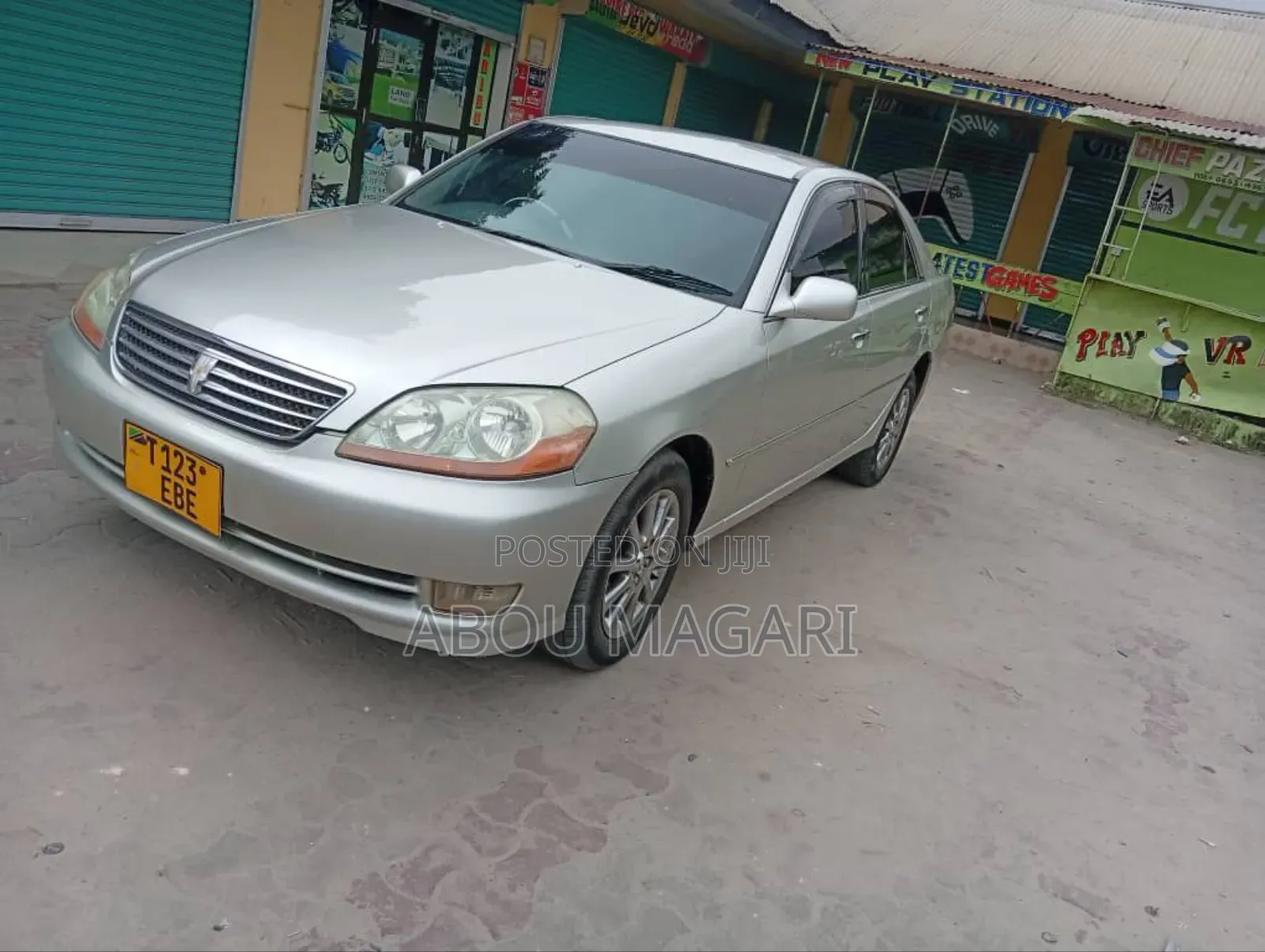 Toyota Mark II 2004 Silver