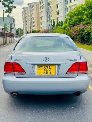 Toyota Crown Royale 2005 Silver