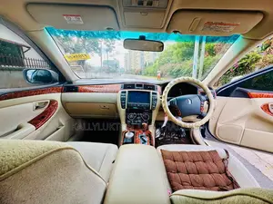 Toyota Crown Royale 2005 Silver