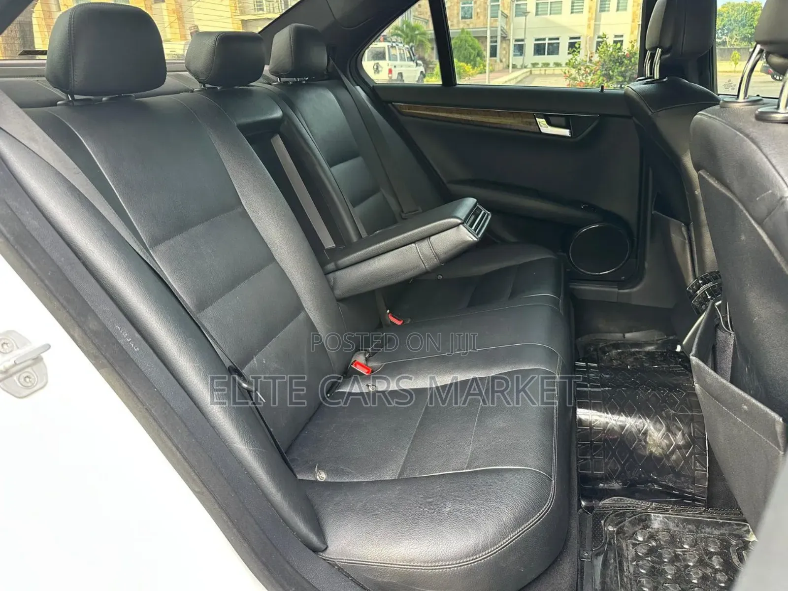 Mercedes-Benz C-Class 2009 White