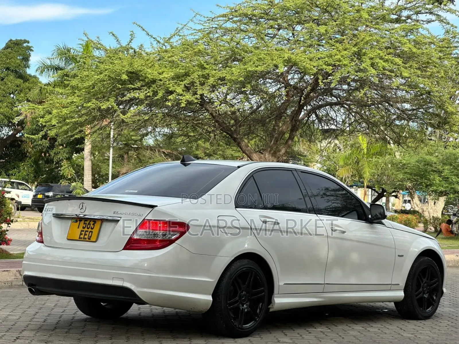 Mercedes-Benz C-Class 2009 White