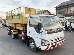Isuzu Elf Crane