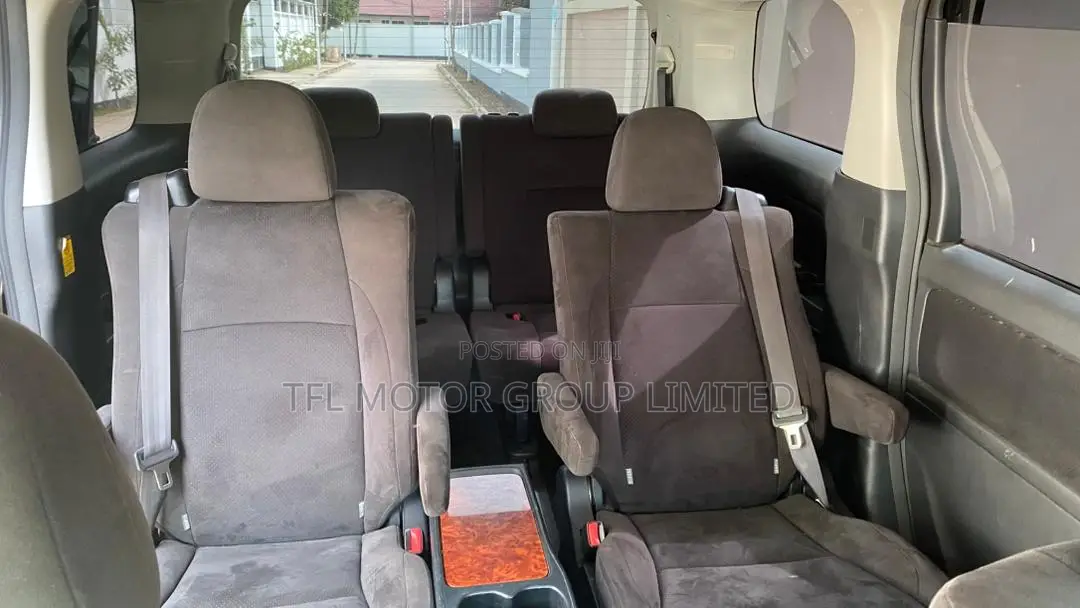 Toyota Vellfire 2010 Black