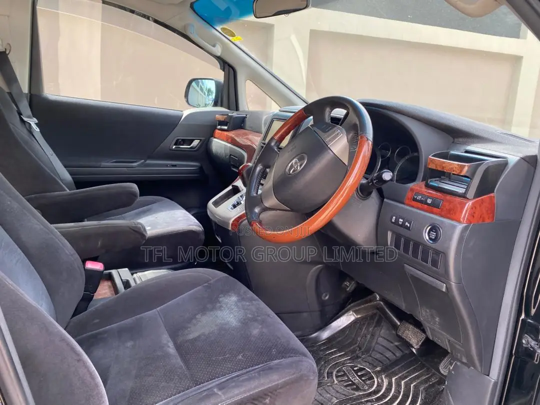 Toyota Vellfire 2010 Black