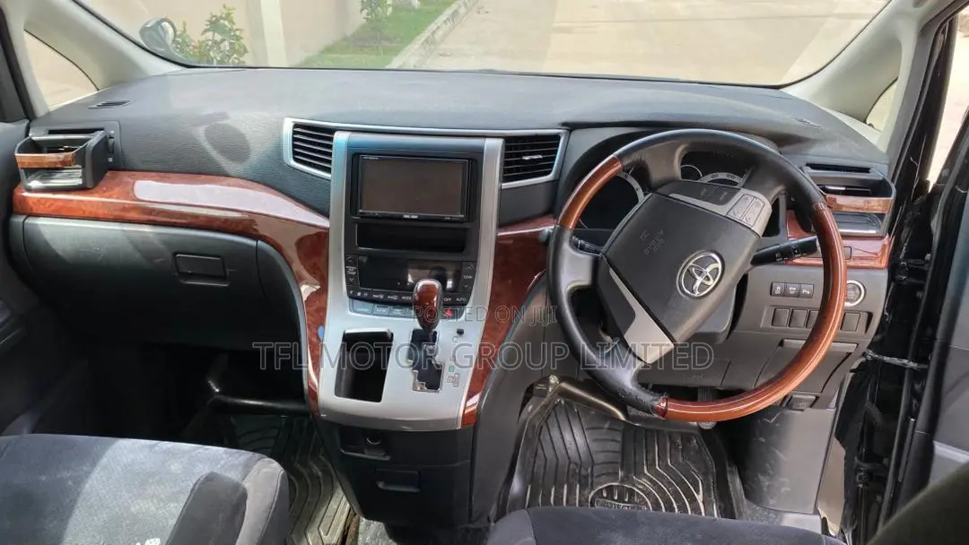 Toyota Vellfire 2010 Black