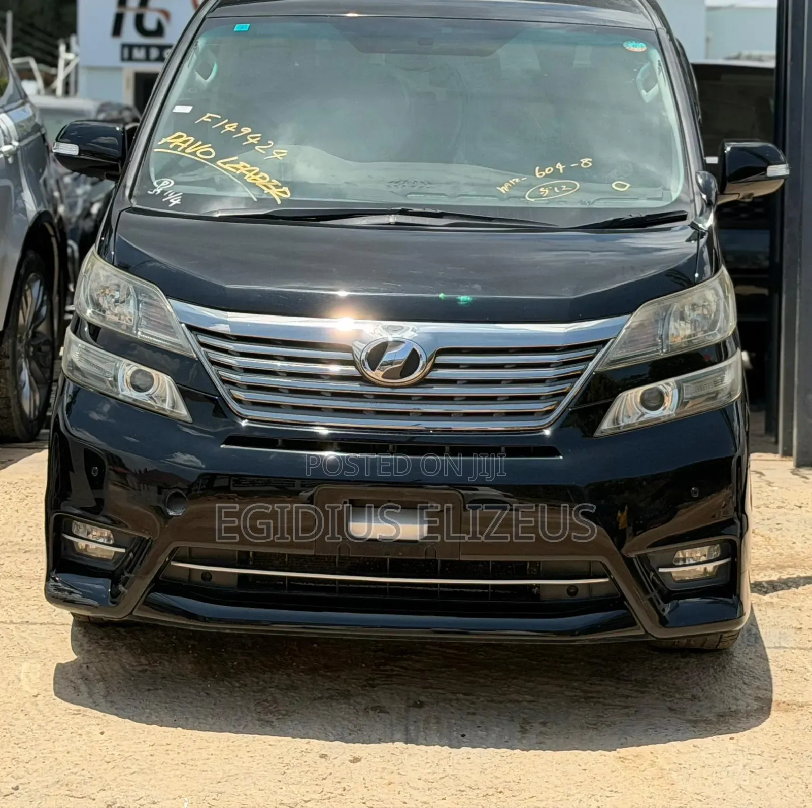 Toyota Vellfire 2010 Black