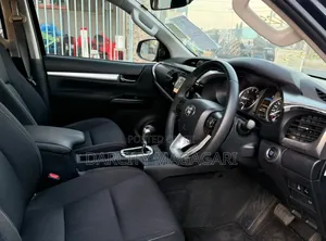 Toyota Hilux 2020 Black