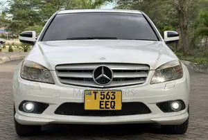 Mercedes-Benz C200 2009 White