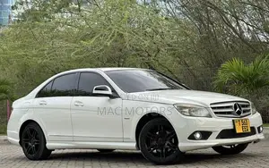 Mercedes-Benz C200 2009 White