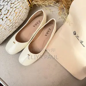 Ballets Flat With Gold Hardware
