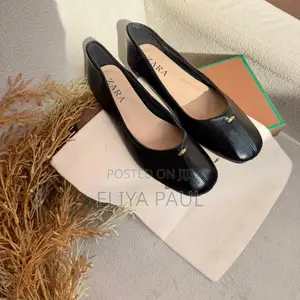 Ballets Flat With Gold Hardware