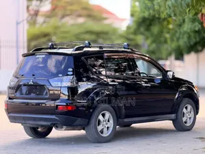 Mitsubishi Outlander 2010 Black